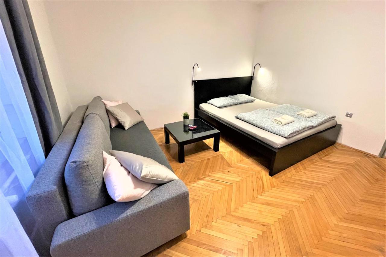 Apartment Helen - Old Town, Ac Bratysława Zewnętrze zdjęcie