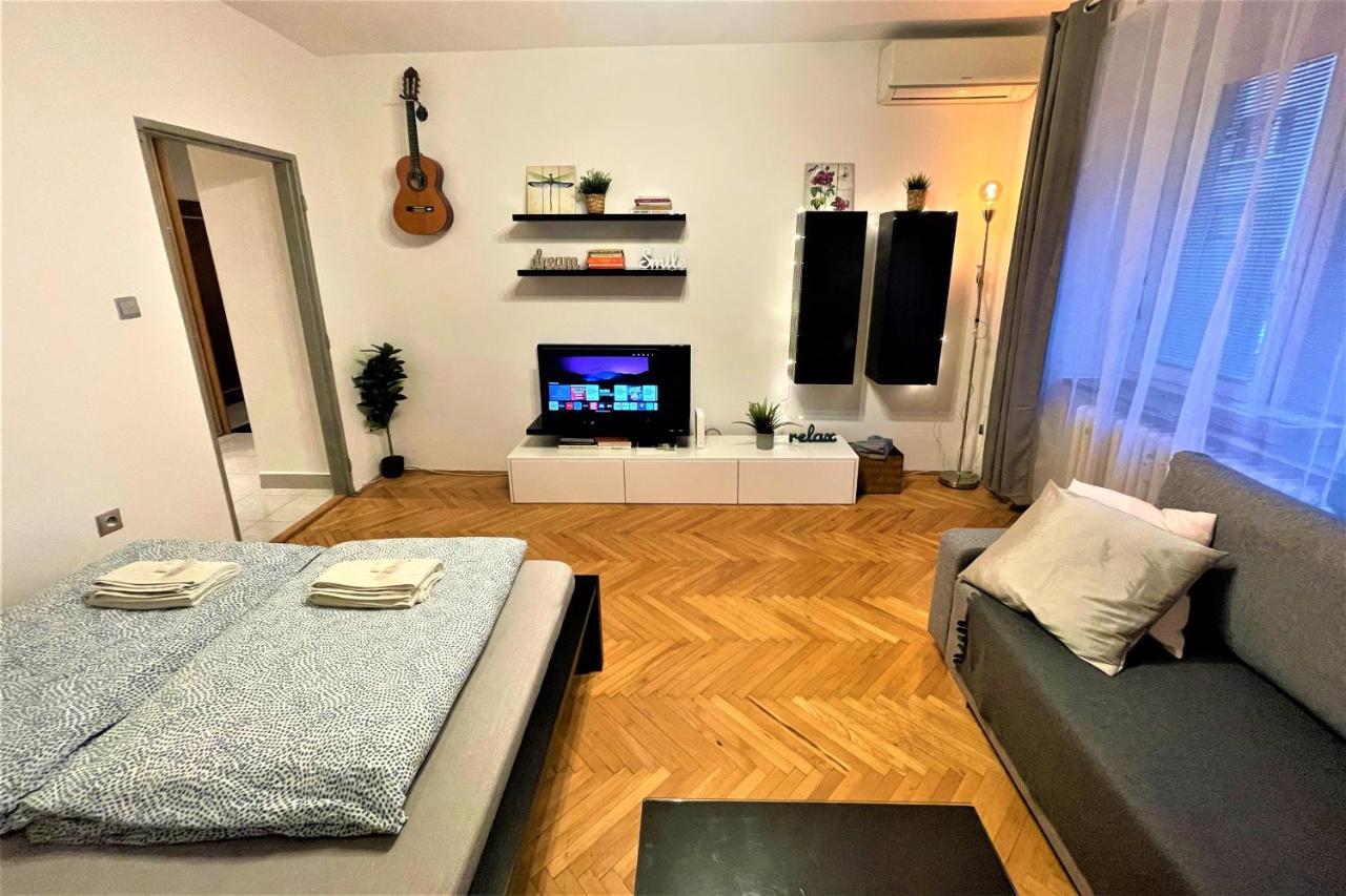 Apartment Helen - Old Town, Ac Bratysława Zewnętrze zdjęcie