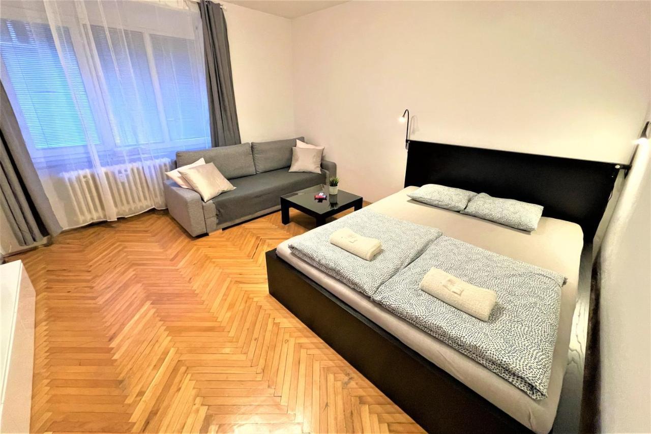 Apartment Helen - Old Town, Ac Bratysława Zewnętrze zdjęcie